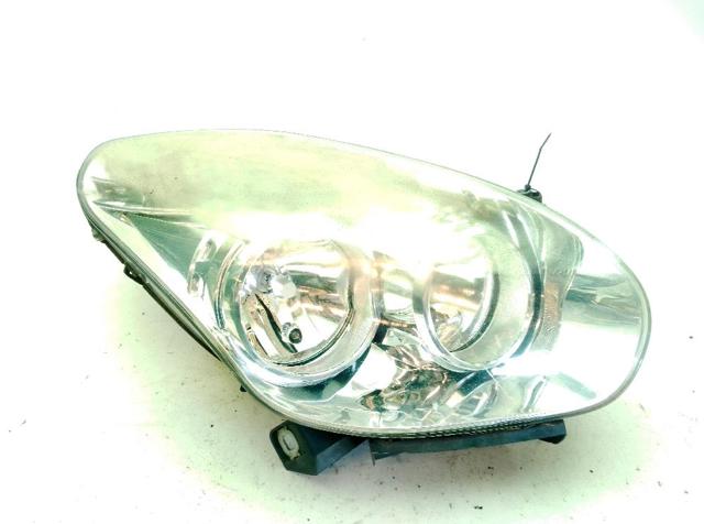 Consola (adaptador) de fixação da luz dianteira esquerda 95526867 OPEL