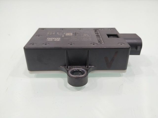 956902P000 Hyundai/Kia
