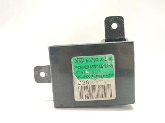 957902F200 Hyundai/Kia