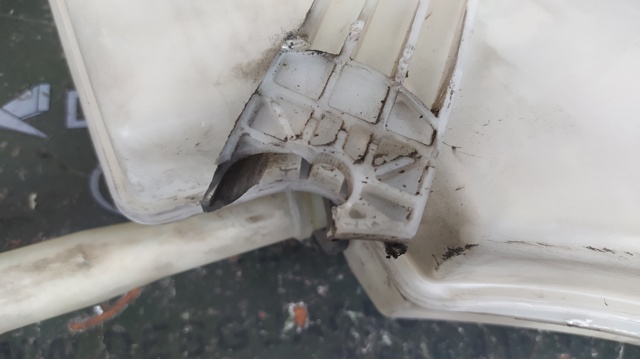 Tanque de fluido para lavador de vidro para Porsche Cayenne 92A