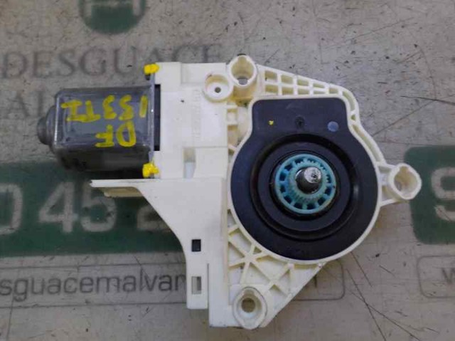 Motor de acionamento de vidro da porta traseira direita 95862481200 PORSCHE