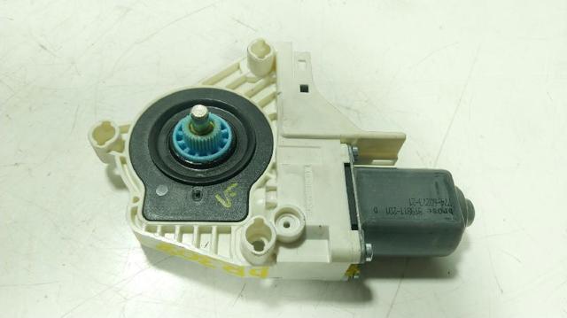 Motor de acionamento de vidro da porta traseira direita 95862481200 PORSCHE
