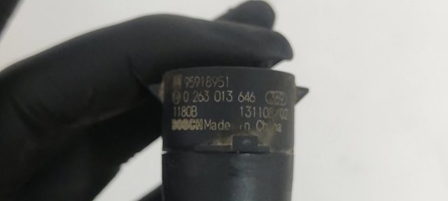 Sensor traseiro de sinalização de estacionamento (sensor de estacionamento) 95918951 OPEL