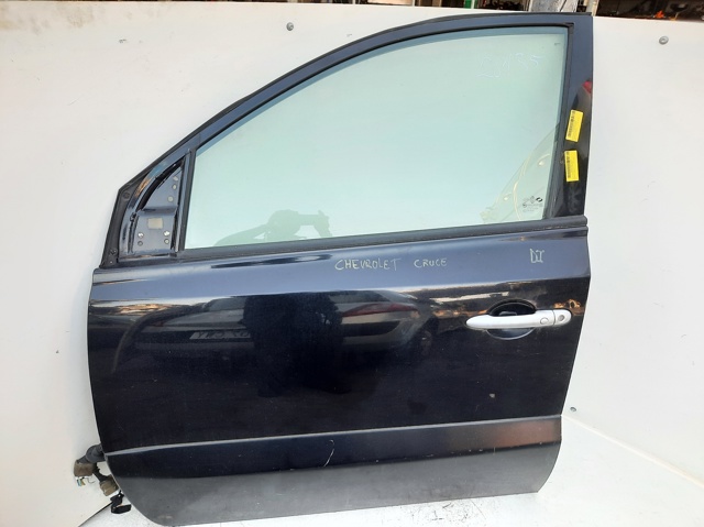 Porta dianteira esquerda 95987757 GM