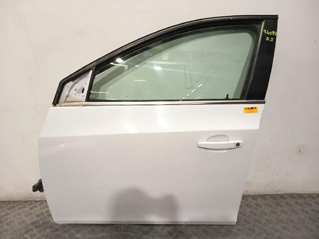 Porta dianteira esquerda 95987757 GM