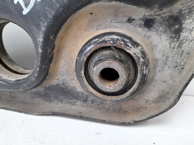 Braço oscilante inferior direito de suspensão dianteira 95AB3042AB FORD