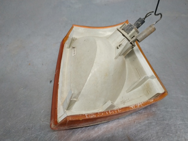 Pisca-pisca direito 95VG13368AC FORD