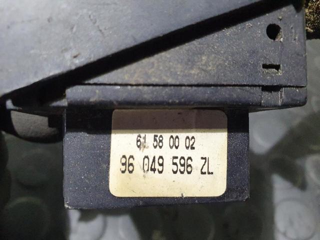 Comutador direito instalado na coluna da direção 96049596ZL FIAT