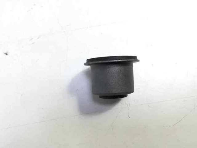 Bloco silencioso dianteiro do braço oscilante inferior 96110483 PEUGEOT