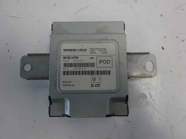 Concentrador USB 961201H700 HYUNDAI