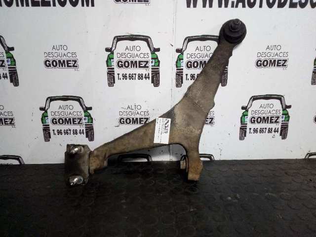 Braço oscilante inferior esquerdo de suspensão dianteira 96133608 PEUGEOT