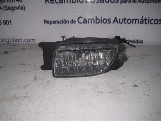 Luzes de nevoeiro esquerdas 96162110 VAG