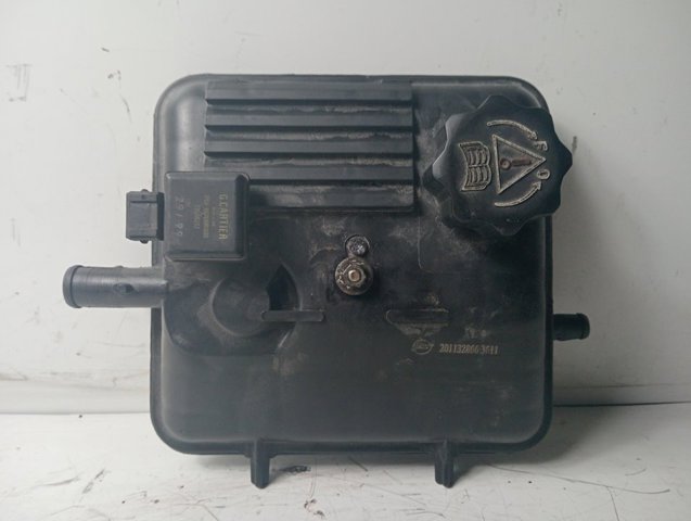 Sensor do nível do fluido de esfriamento no tanque 9620980980 PEUGEOT