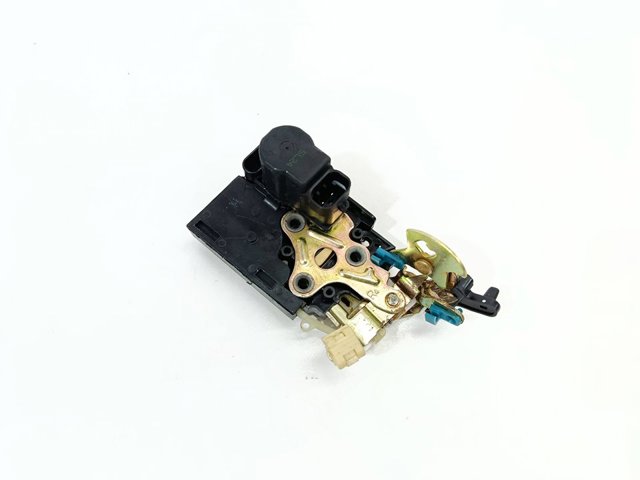 Fecho da porta traseira direita 96260996 GM
