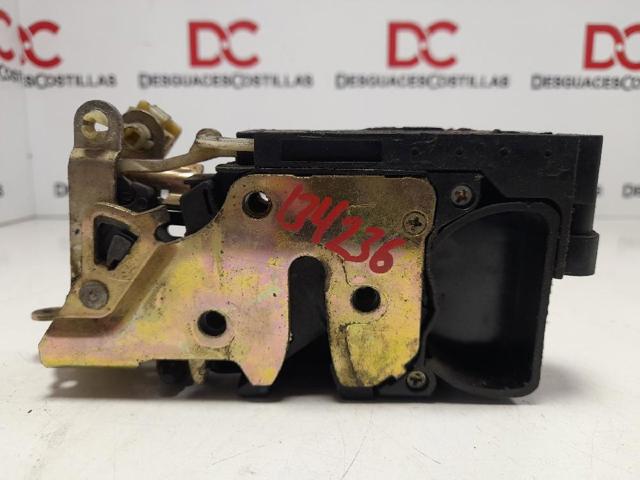 Fecho da porta dianteira esquerda 96272640 GM