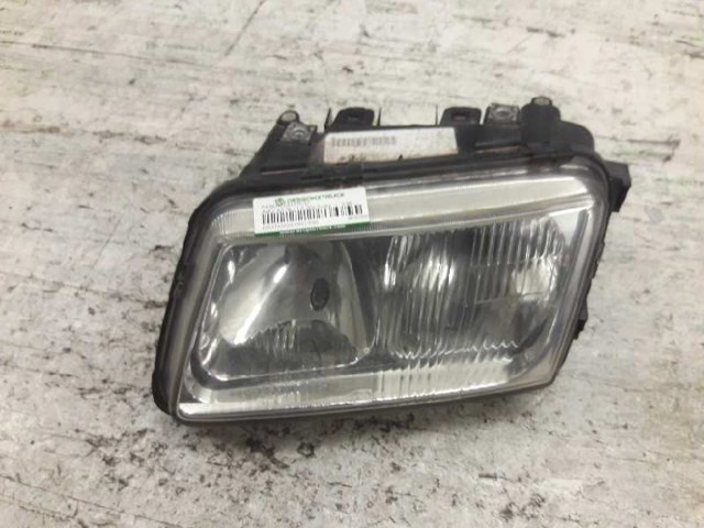 Luz esquerda 96303500 VAG