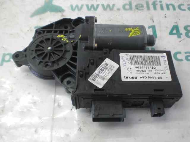 Motor de acionamento de vidro da porta dianteira direita 9634457480 PEUGEOT