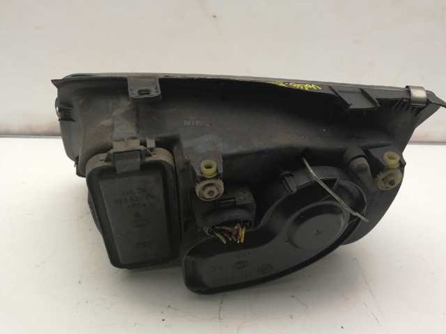Luz direita 96364600 VAG