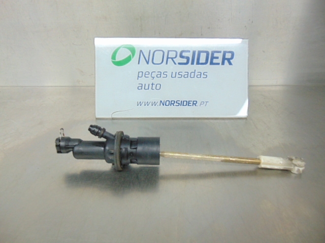 Cilindro mestre de embraiagem 9637030880 PEUGEOT