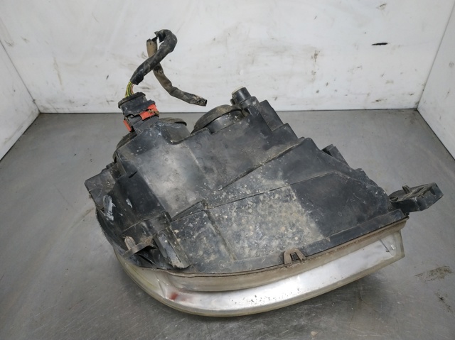 Luz esquerda 9638157980 PEUGEOT