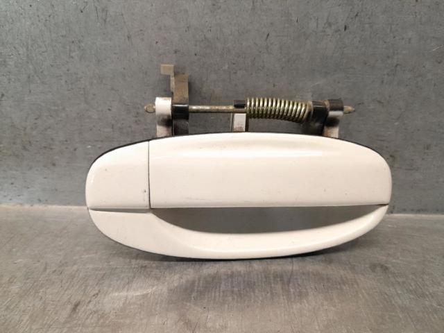 Maçaneta externa direita da porta traseira 96410237 GM