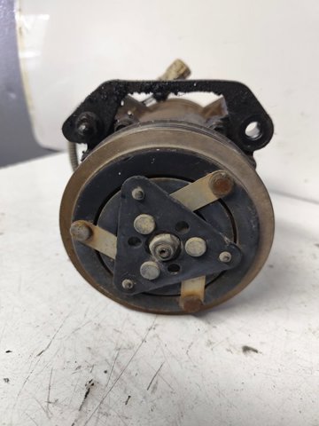 Compressor de aparelho de ar condicionado 9641111780 PEUGEOT