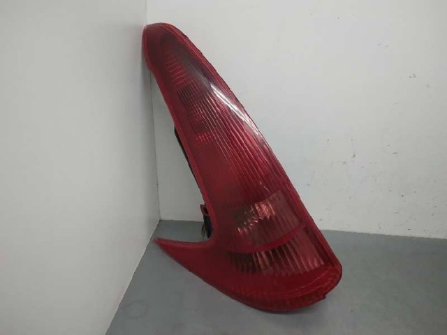 Lanterna traseira esquerda 9641540677 PEUGEOT