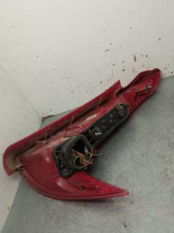 Lanterna traseira esquerda 9641540677 PEUGEOT