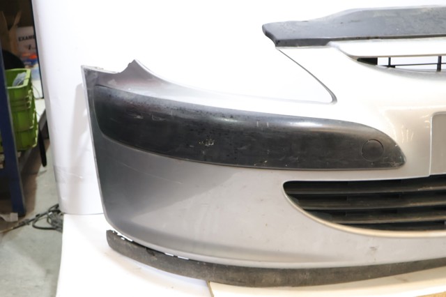 Pára-choque dianteiro 9643067477 PEUGEOT