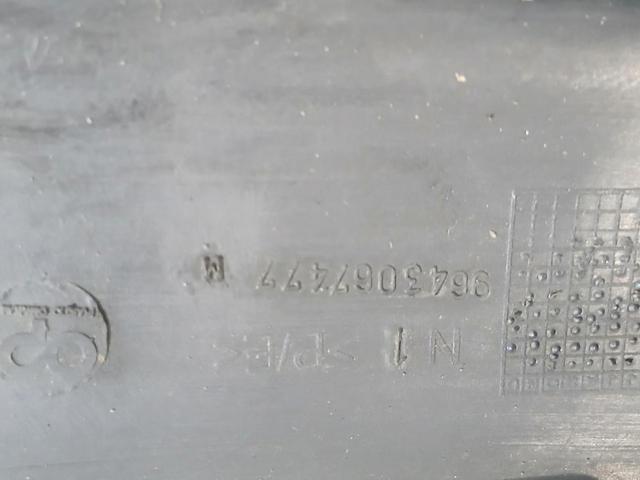 Pára-choque dianteiro 9643067477 PEUGEOT