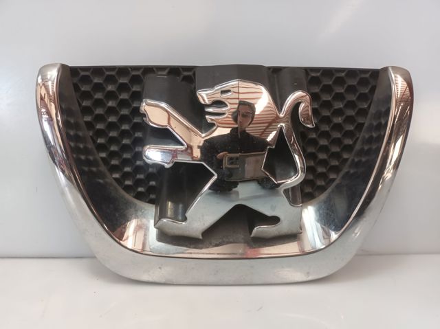 Emblema do pára-choque dianteiro 9649670480 PEUGEOT