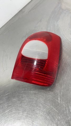 Lanterna traseira direita 9650005780 PEUGEOT