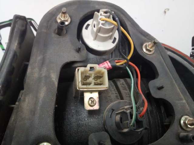 Lanterna traseira esquerda externa 96500231 GM