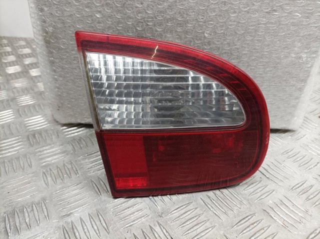 Lanterna traseira esquerda interna 96500243 GM