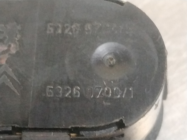 Unidade de botões dianteira esquerda de controlo de elevador de vidro 96531124XT PEUGEOT