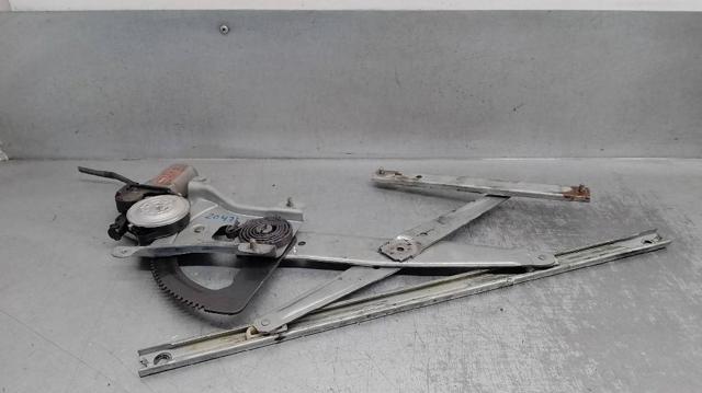 Motor de acionamento de vidro da porta dianteira direita 96541738 GM