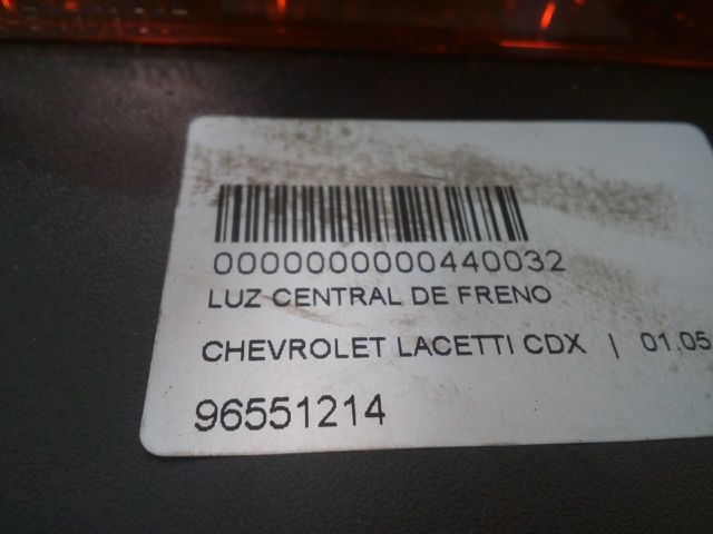 Sinal de parada traseiro adicional para Chevrolet Lacetti J200