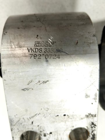 Braço oscilante inferior direito de suspensão dianteira 96626236 GM