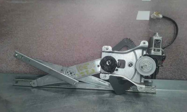 Motor de acionamento de vidro da porta dianteira esquerda 96652141 GM