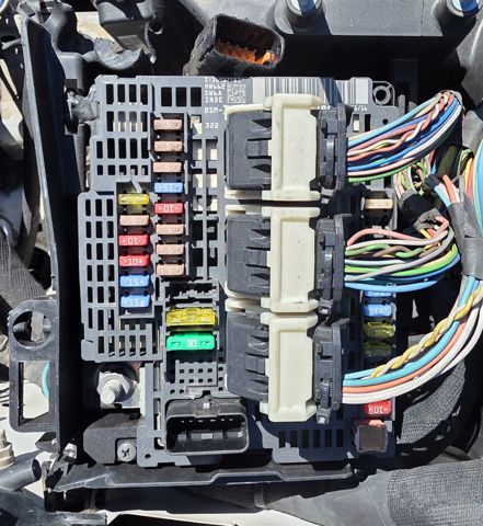 Unidade de dispositivos de segurança 9665878080 PEUGEOT