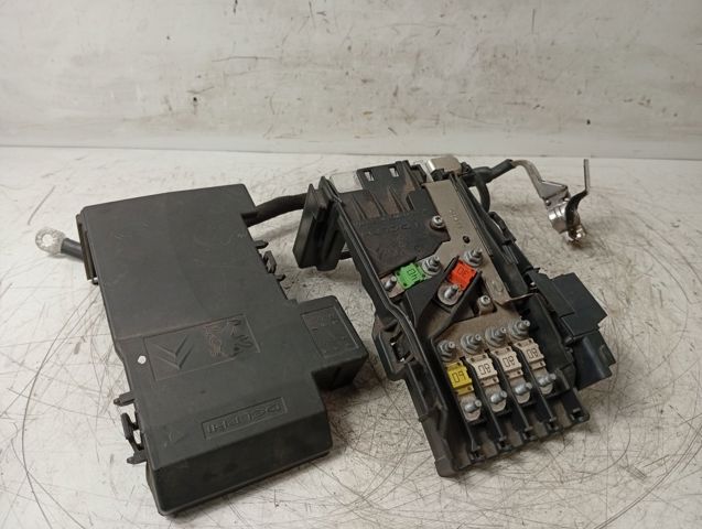 Unidade de dispositivos de segurança 9666527580 PEUGEOT