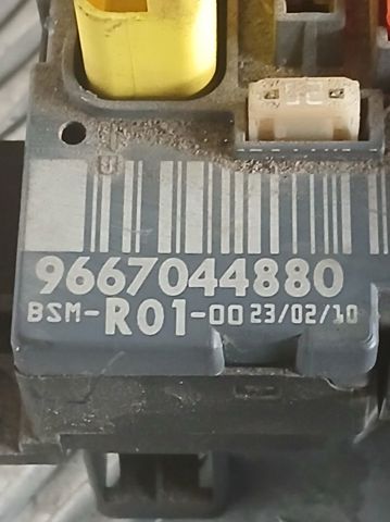 Unidade de dispositivos de segurança 9667044880 PEUGEOT
