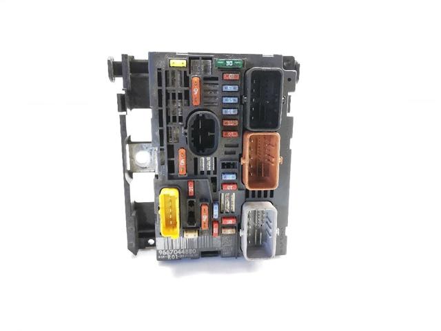 Unidade de dispositivos de segurança 9667044880 PEUGEOT