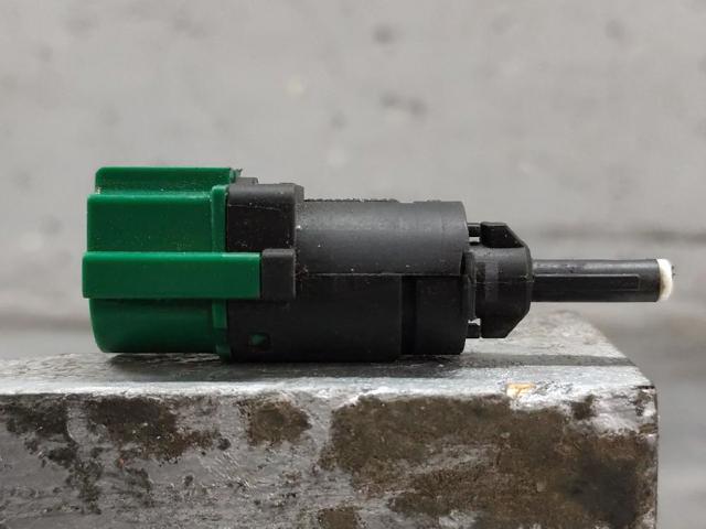 Sensor de ativação do sinal de parada 9670430580 PEUGEOT