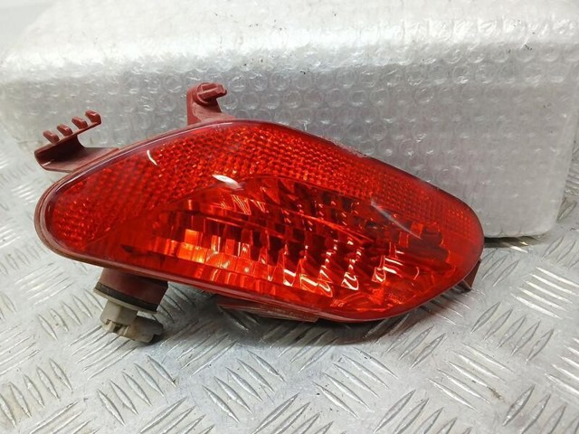 Lanterna de nevoeiro traseira esquerda 9672489880 PEUGEOT