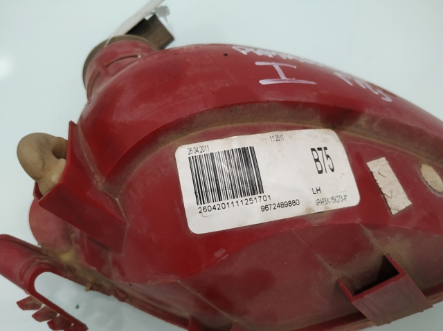 Lanterna de nevoeiro traseira esquerda 9672489880 PEUGEOT
