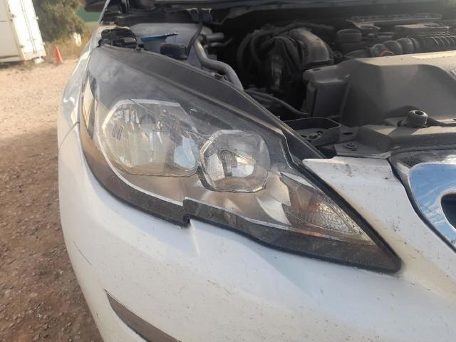Luz direita 9677522980 PEUGEOT