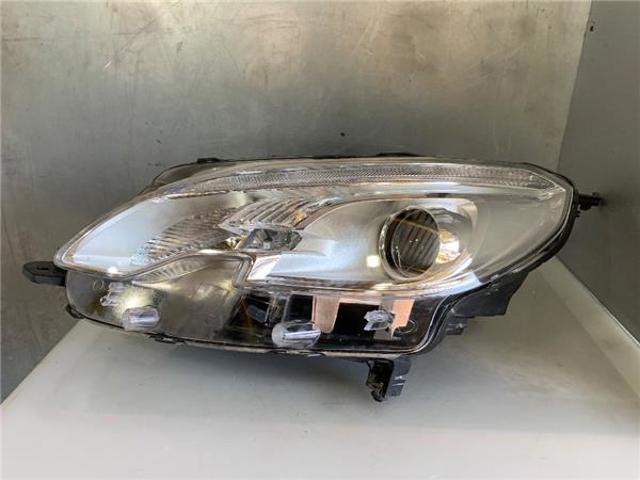 Luz esquerda 9677810180 PEUGEOT