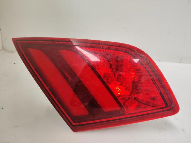 Lanterna traseira esquerda externa 9677817680 PEUGEOT