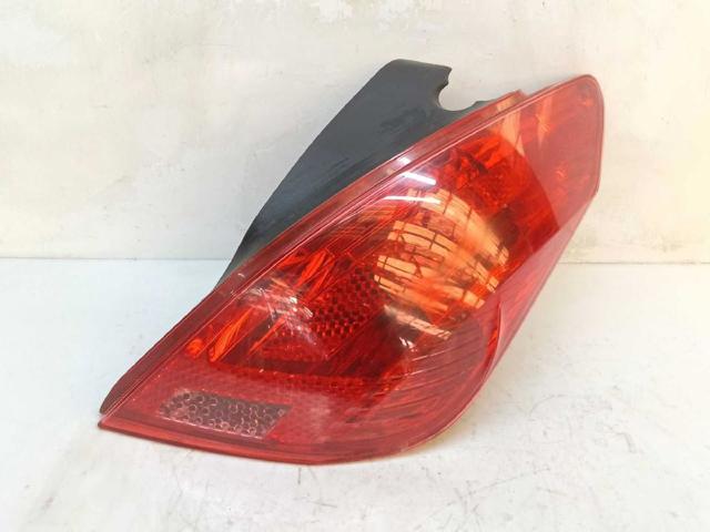 Lanterna traseira direita 9680425680 PEUGEOT